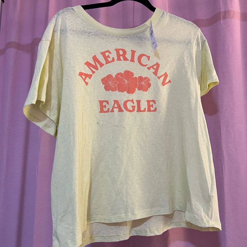 American Eagle like green floral graphic T